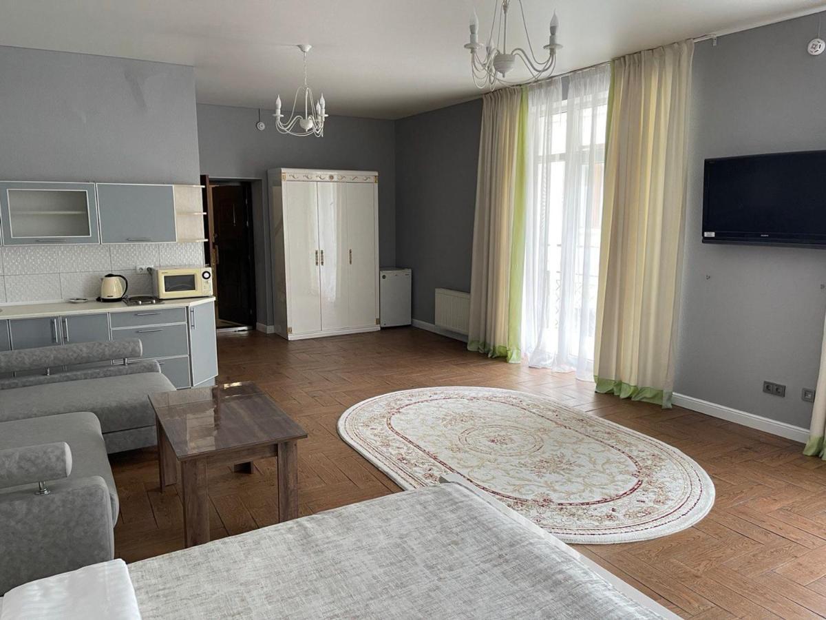 Appartement Club City House Klumba à Odessa Extérieur photo